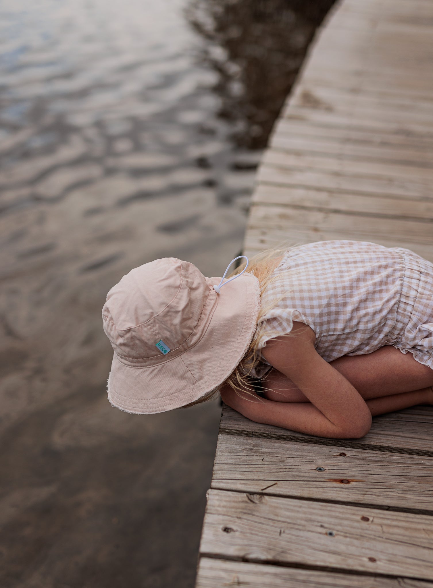 Acorn - Vanilla Frayed Bucket Hat