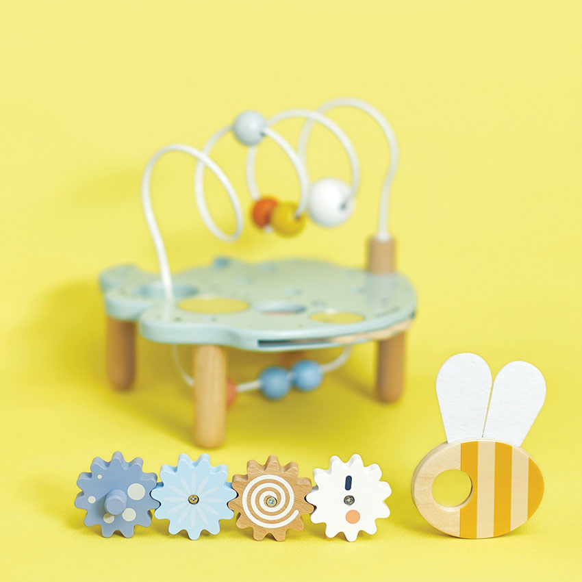 Janod - Sweet Cocoon Activity Leaf
