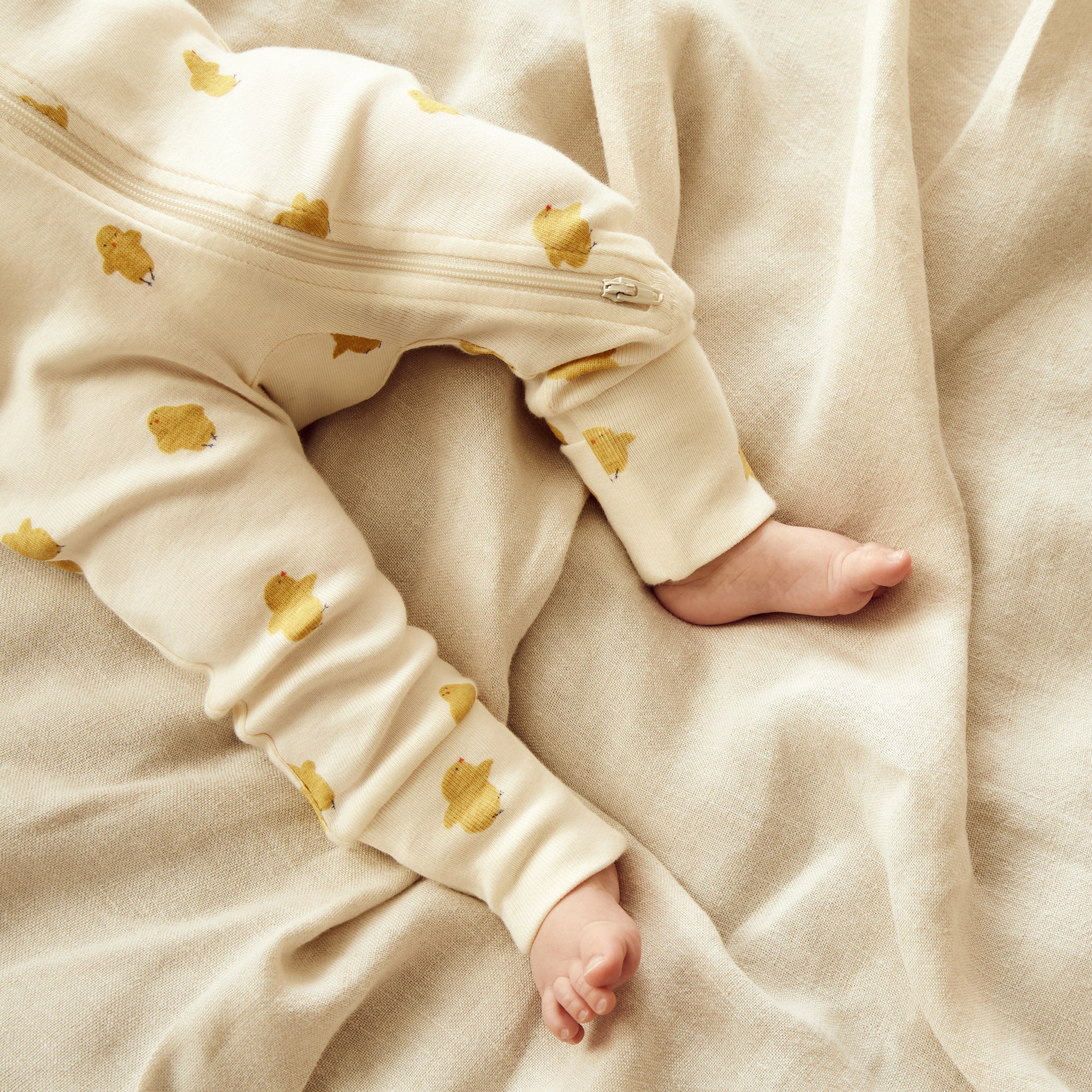Wilson & Frenchy - Little Chick Organic Zipsuit with Feet