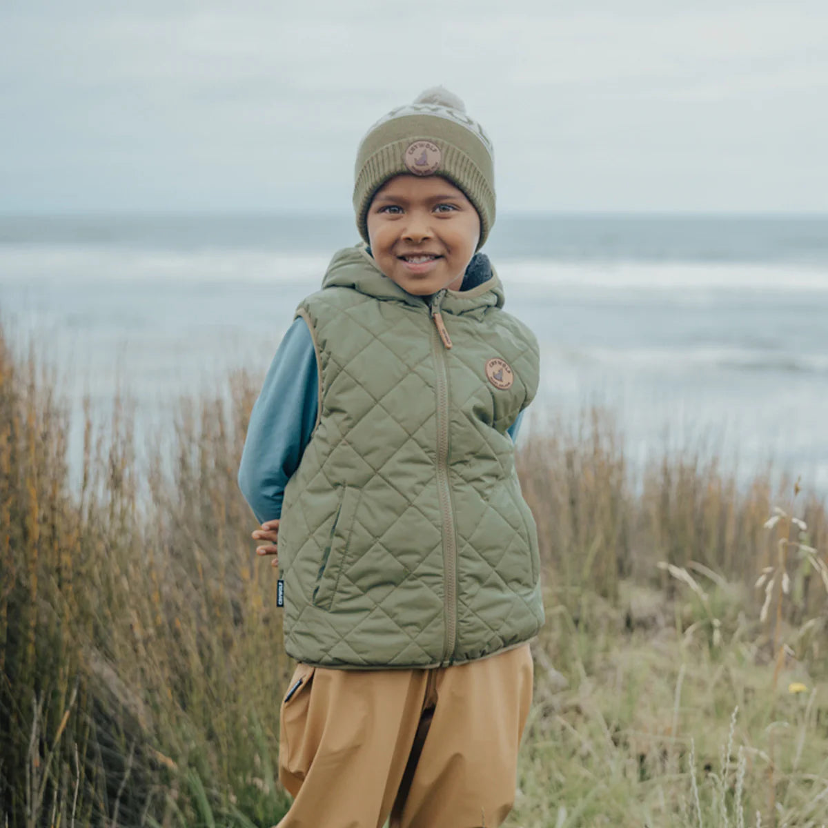 Crywolf - Reversible Yeti Vest - Fern & Black