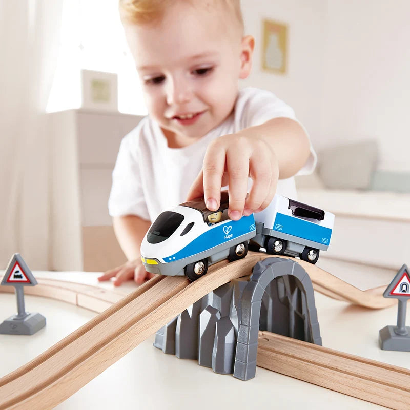 Hape - Figure Eight Passenger Train Set