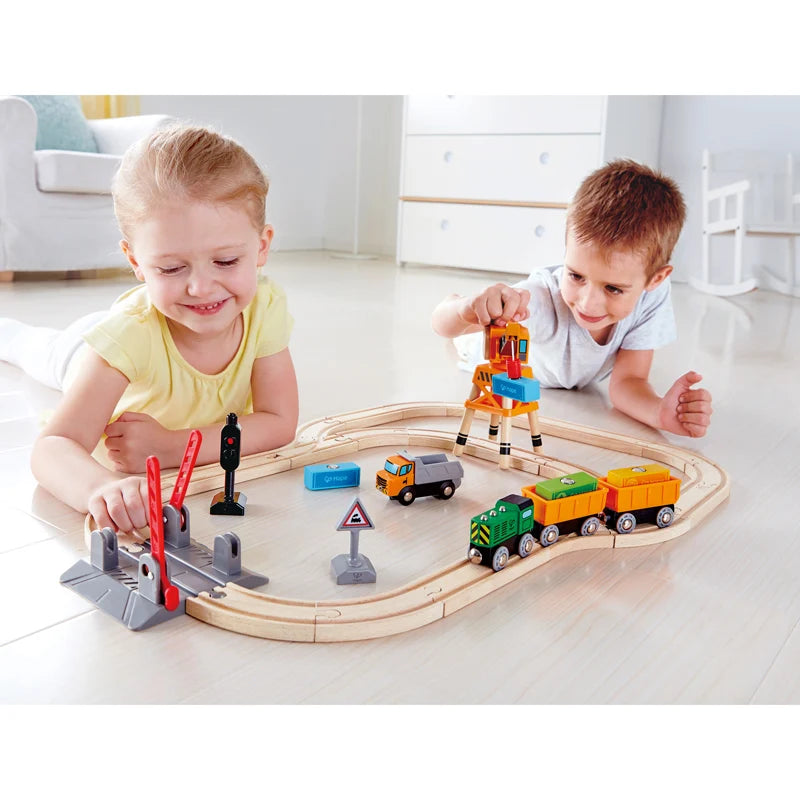 Hape - Crossing & Crane Train Set