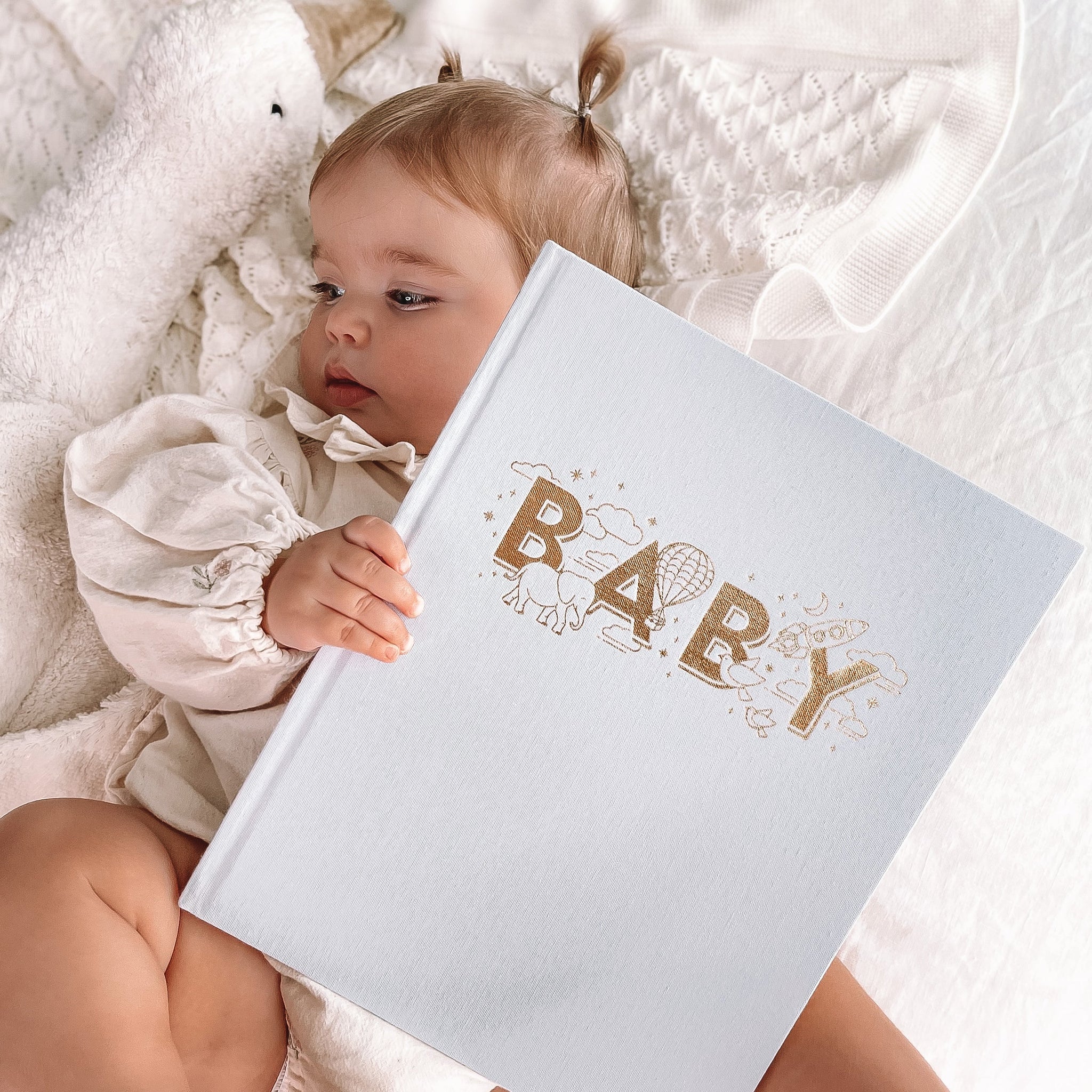 Fox & Fallow -  Baby Book - Powder