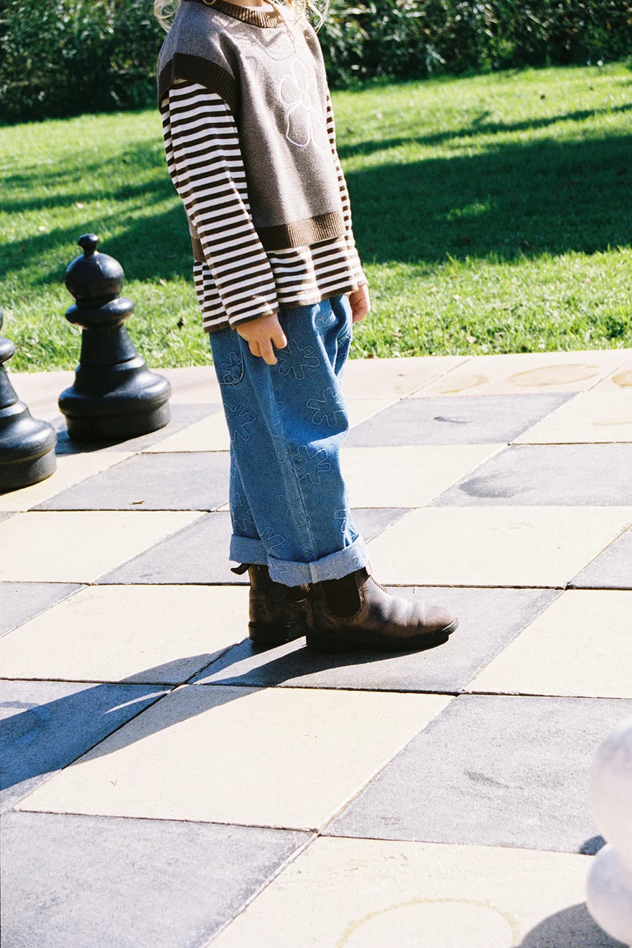 Grown - Organic Fields Embroidery Knit Vest - Espresso