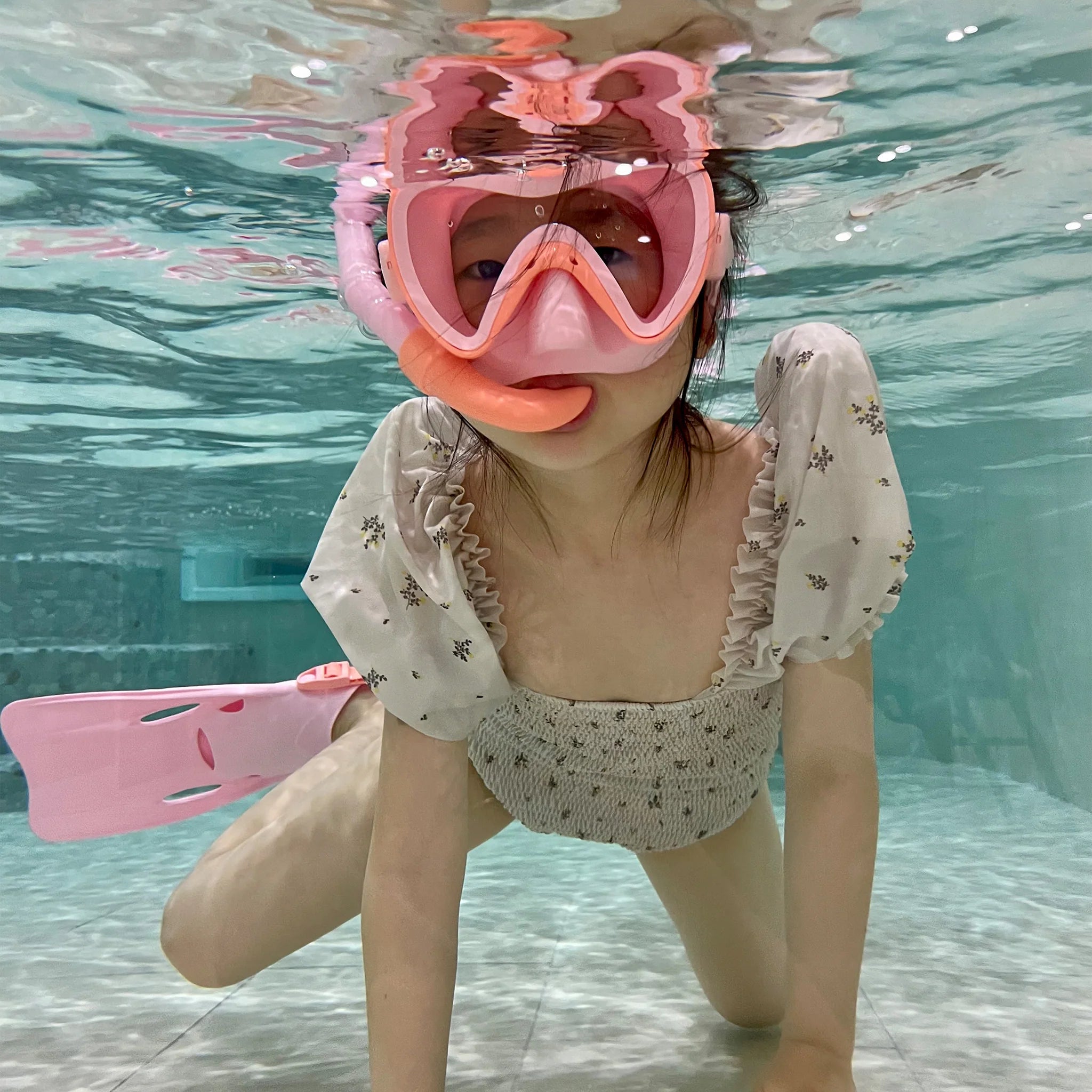 SUNNYLiFE - Medium Kids Dive Set-  Sea Seeker Strawberry