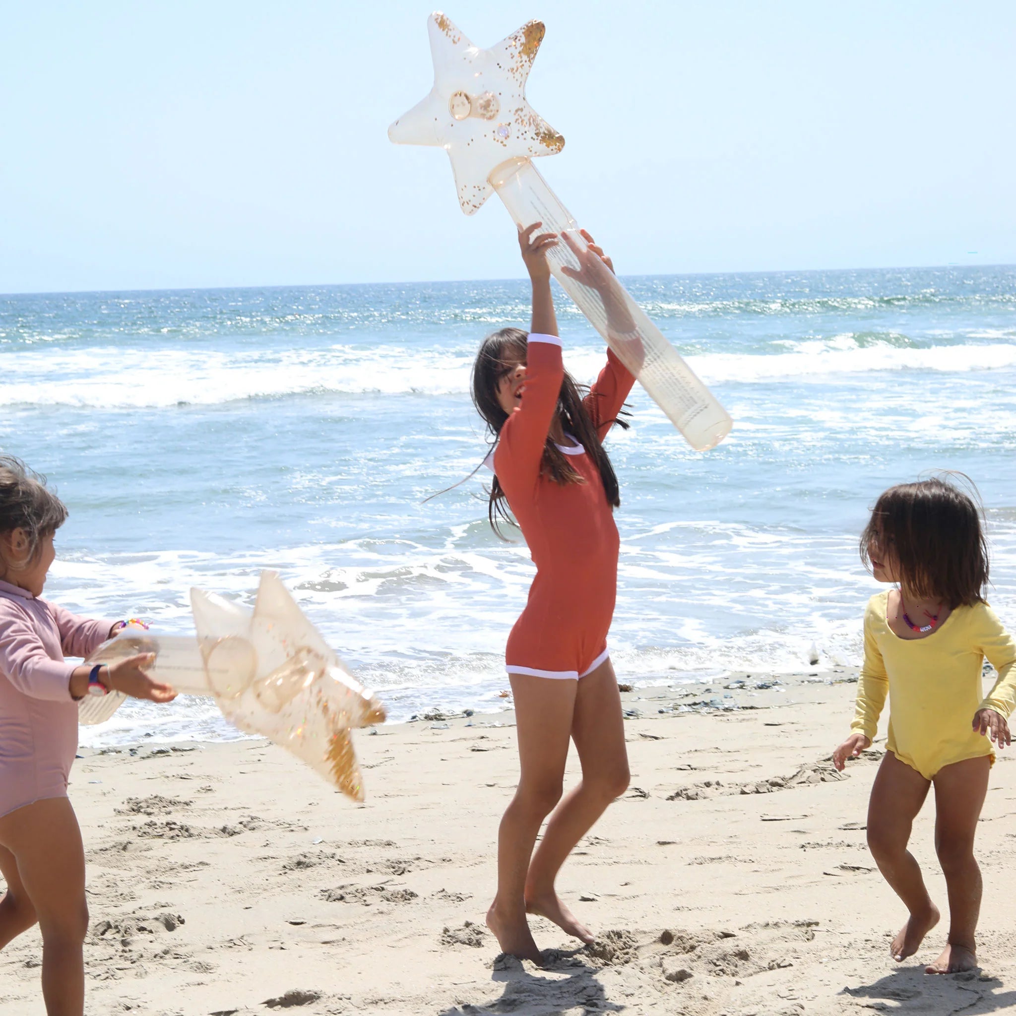 Sunnylife - Kids Inflatable Star Wand Princess Swan Gold