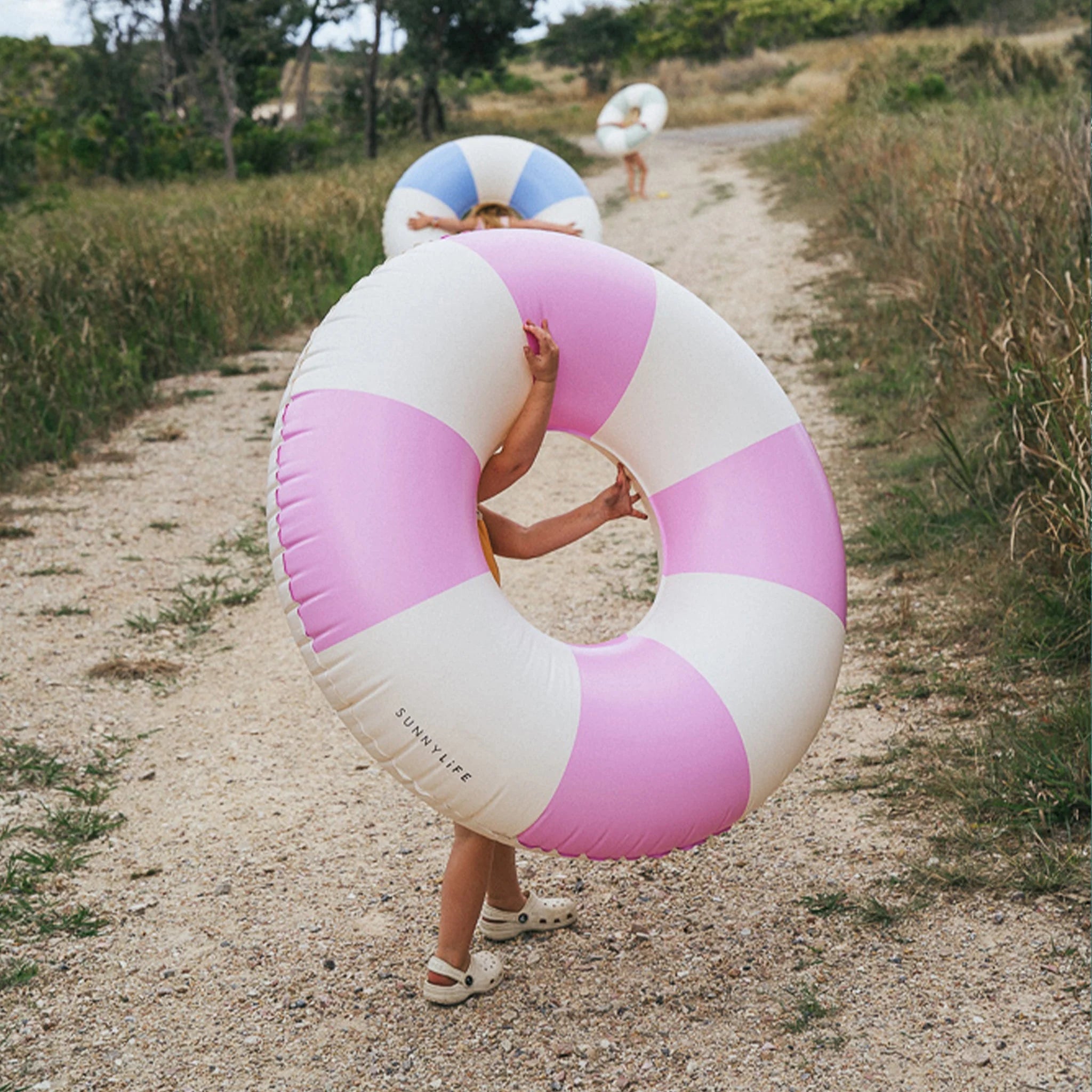 Sunnylife - Pool Ring Bubblegum Pink Stripe