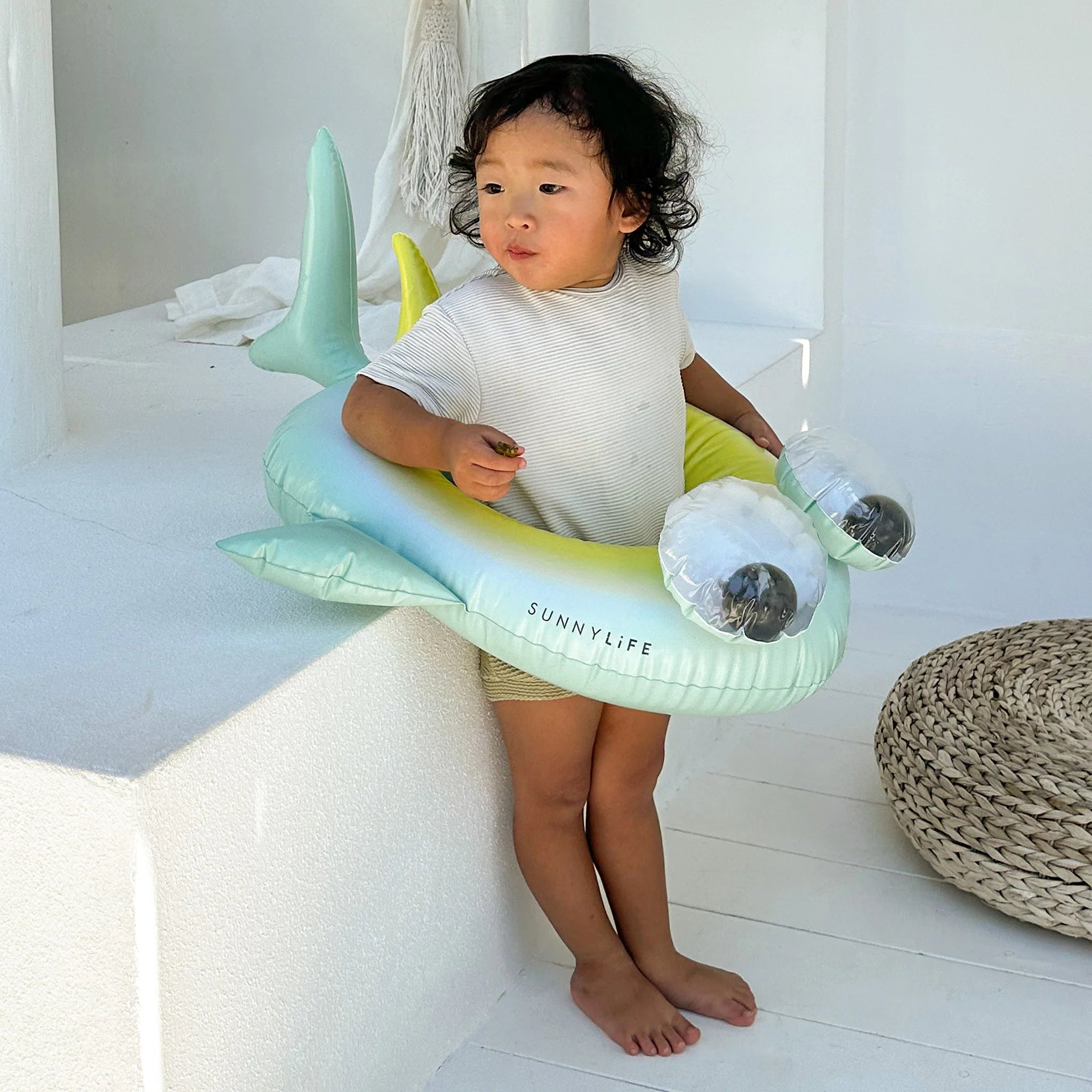 Sunnylife - Kids Tube Pool Ring Salty the Shark Multi