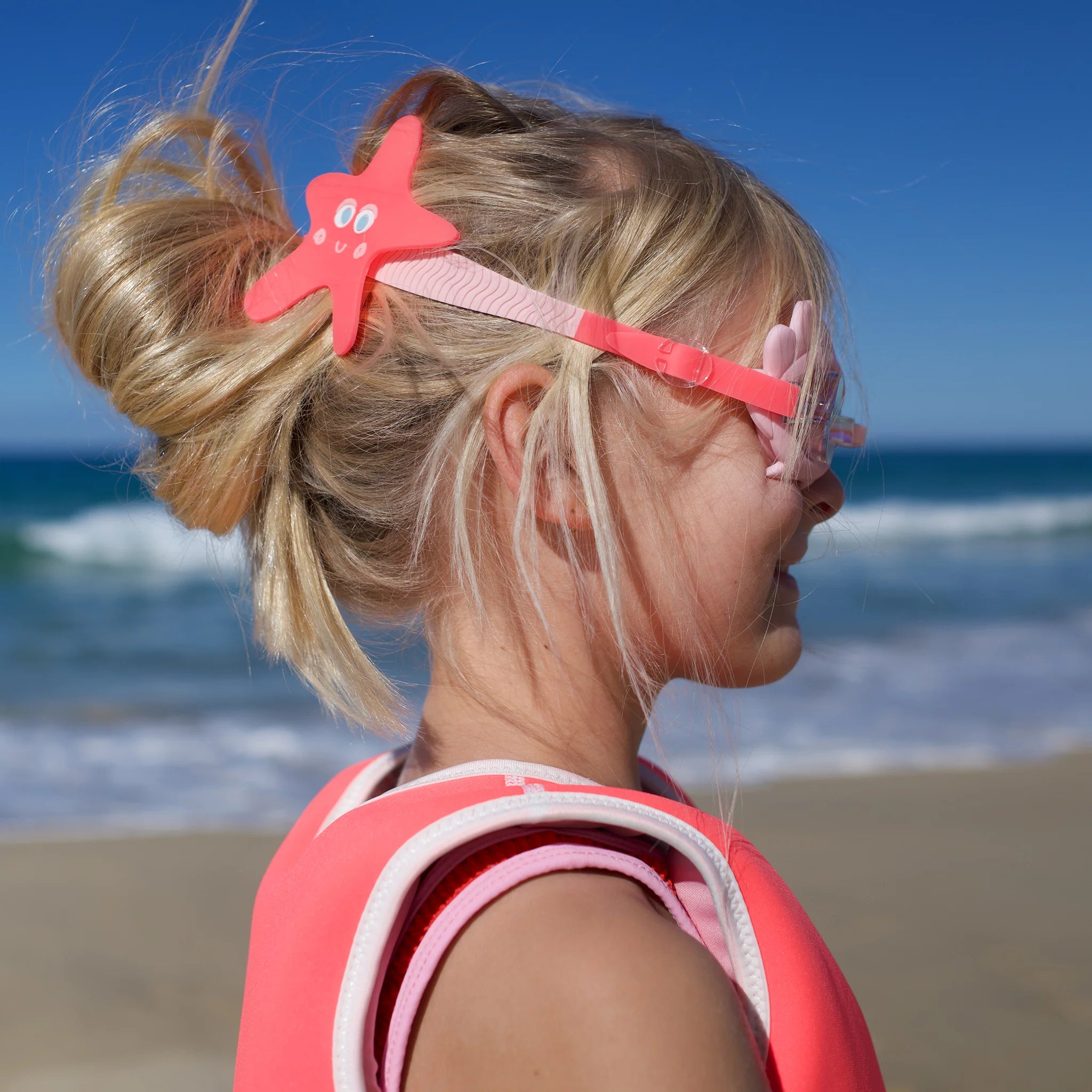 Sunnylife - Mini Swim Goggles - Melody the Mermaid Neon Strawberry