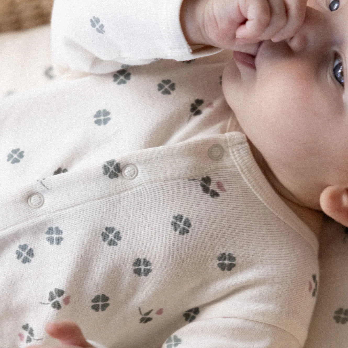 Nature Baby - Stretch & Grow - Lucky Print
