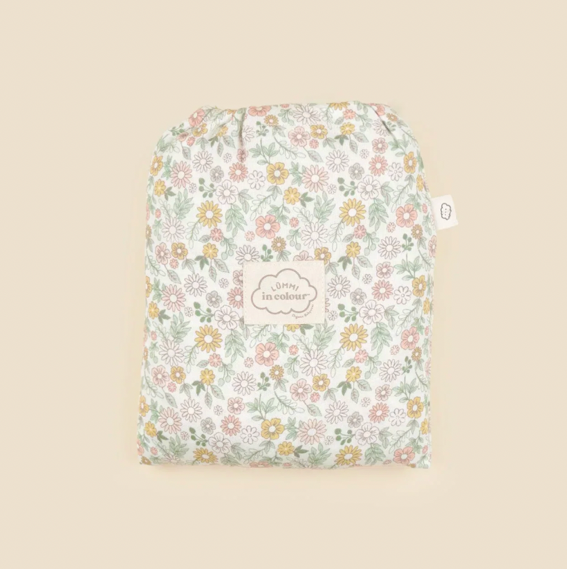 Lummi in Colour - Organic Cotton Cot Sheet - Daisies