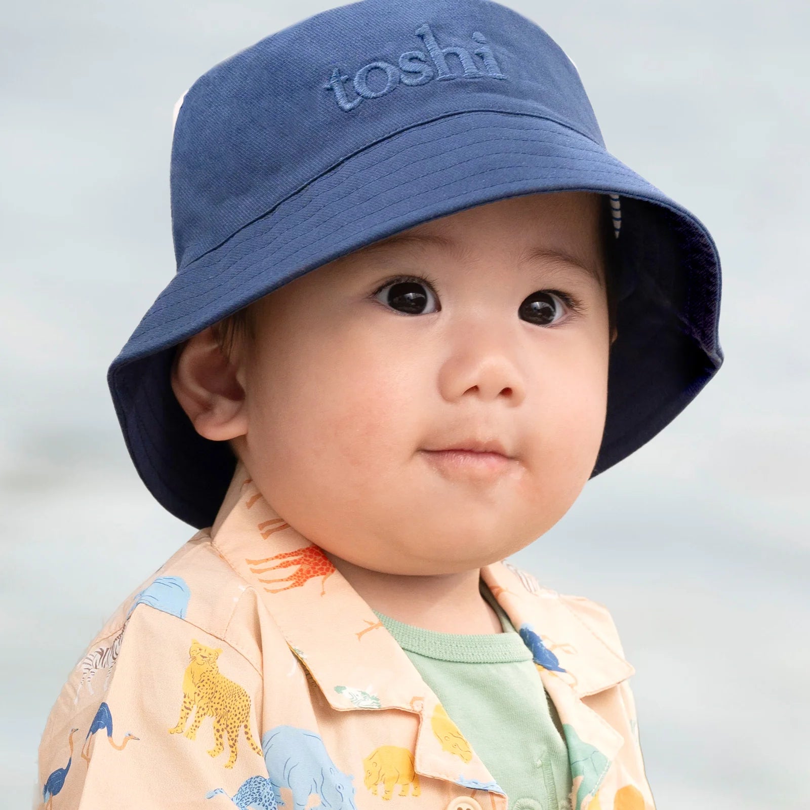 Toshi - Bucket Hat Billy - Midnight