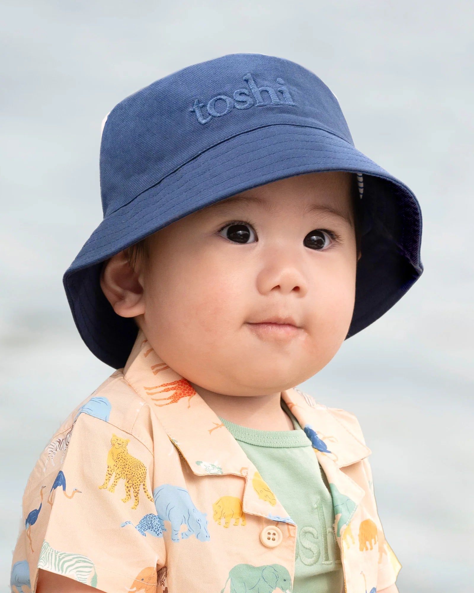Toshi - Bucket Hat Billy - Midnight