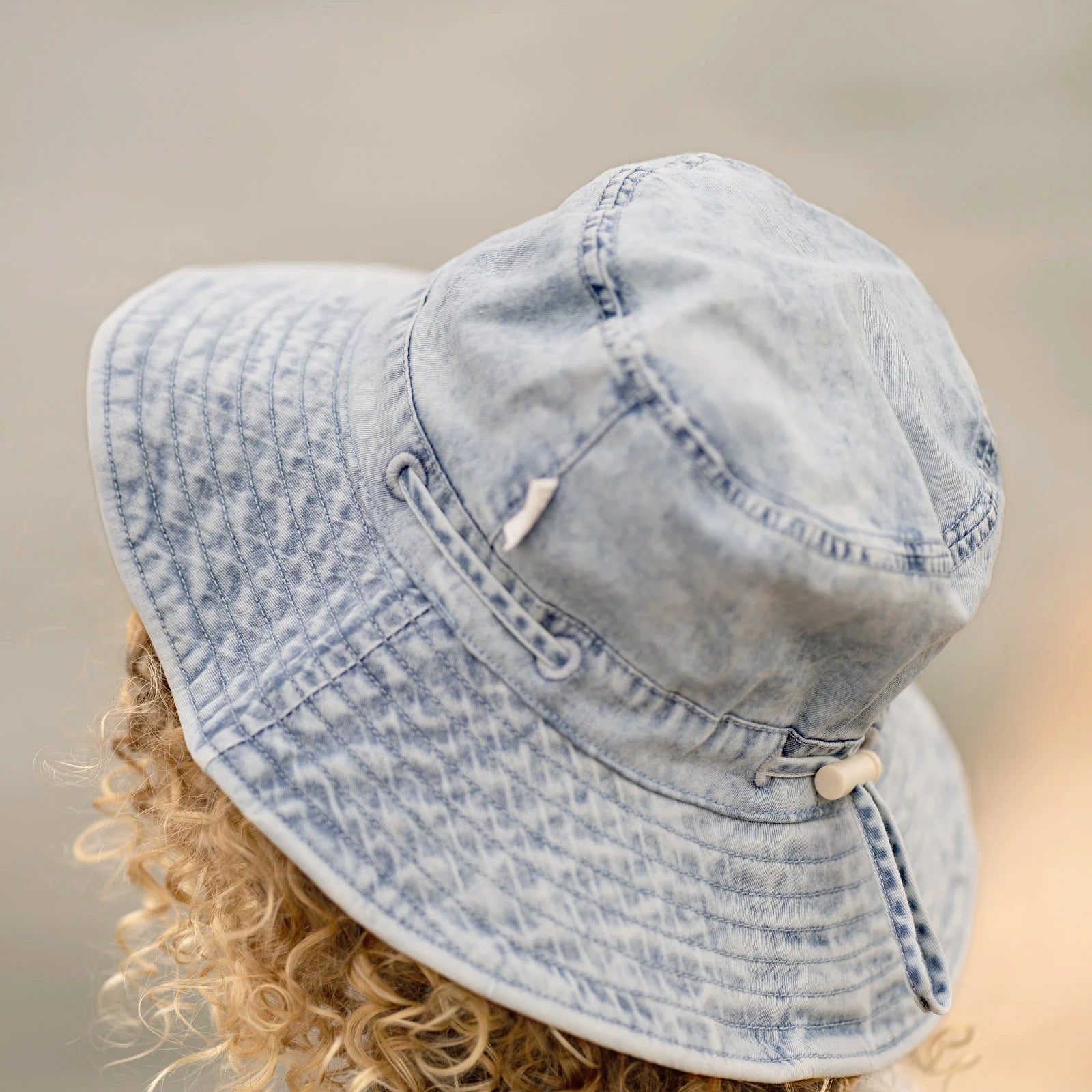 Toshi - Sunhat Olly - Indiana