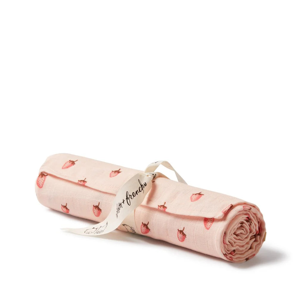 Wilson & Frenchy - Strawberry Kisses Organic Muslin