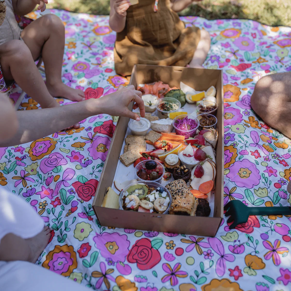 Izimini - Paloma Picnic Rug