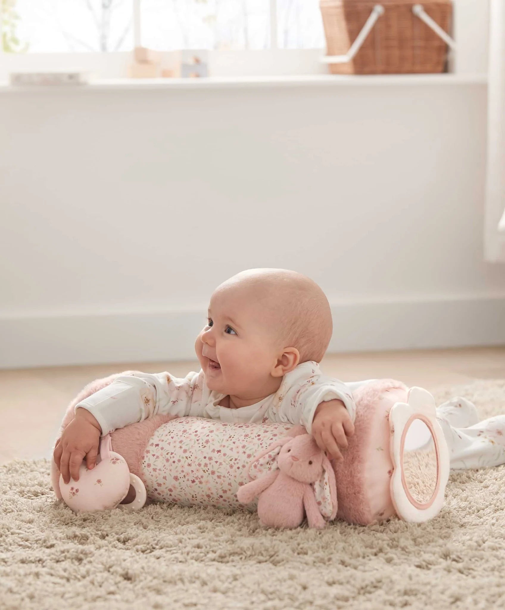 Mamas & Papas Tummy Time Roll - Welcome to the World - Pink