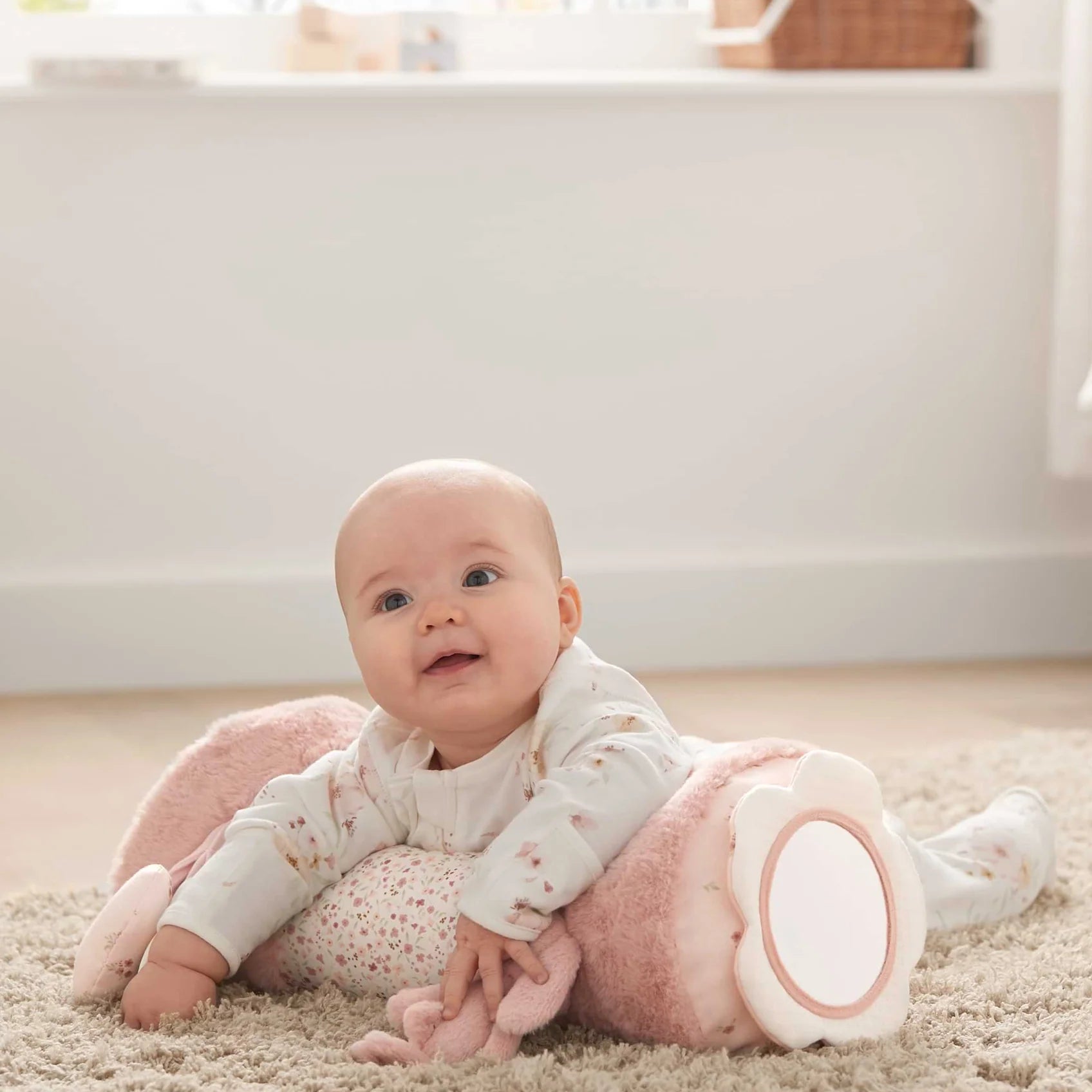 Mamas & Papas Tummy Time Roll - Welcome to the World - Pink