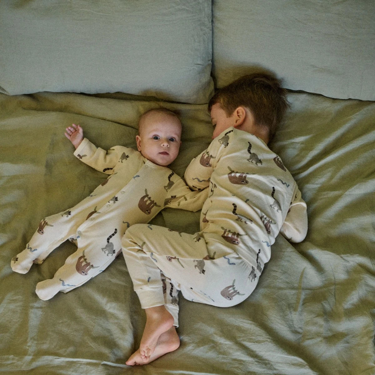 Nature Baby - Stretch & Grow - Sloth Print