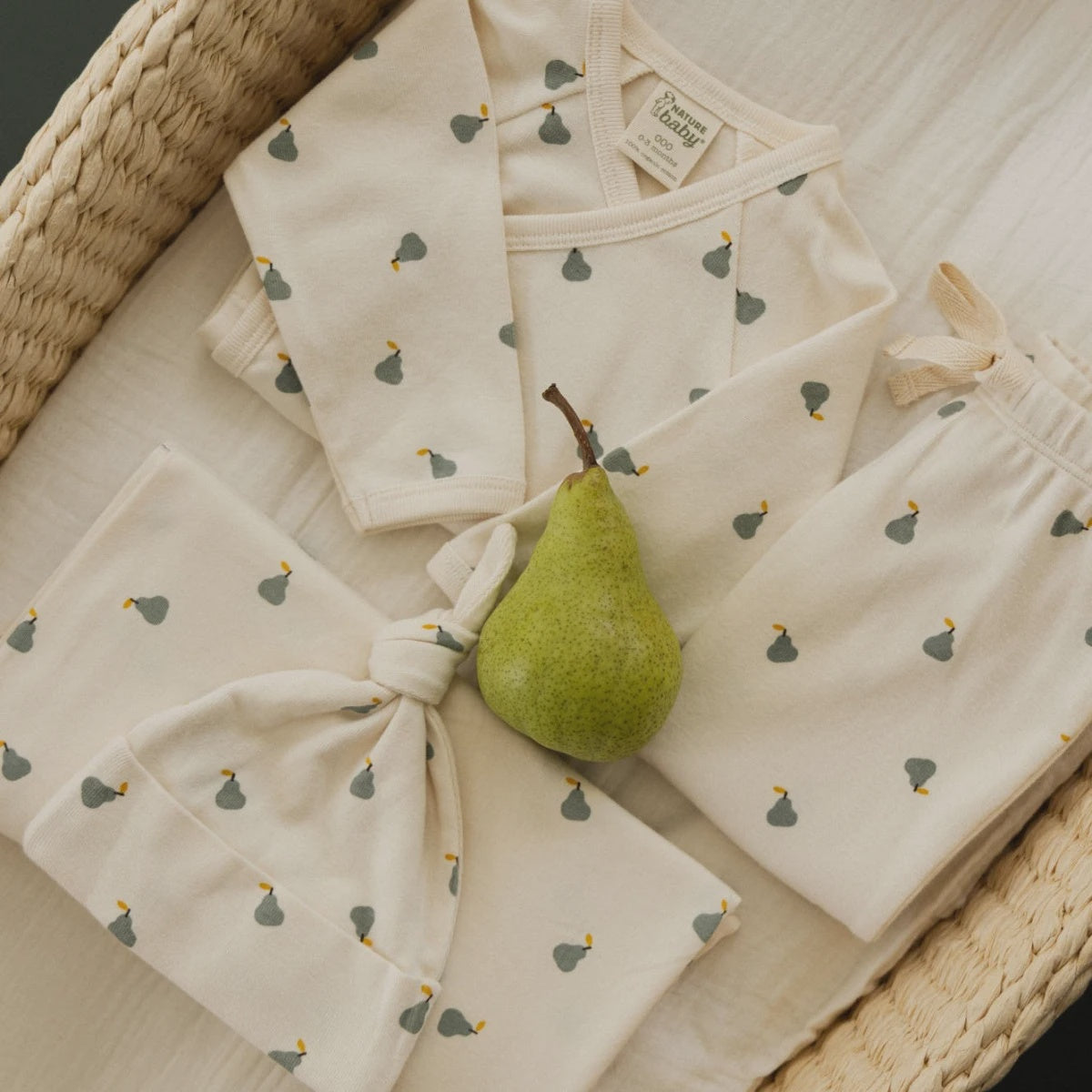 Nature Baby - Pear Print - Welcome Home Gift Set