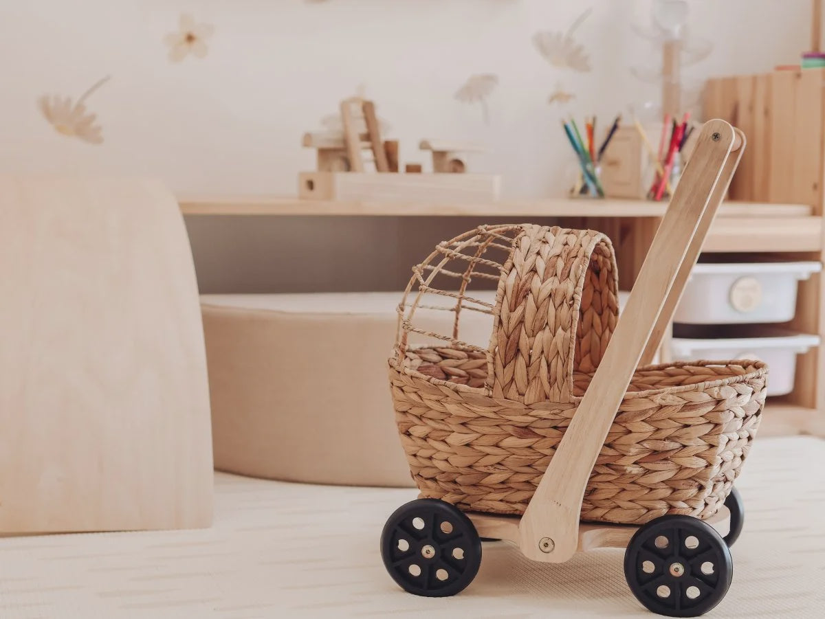 Q Toys - Water Hyacinth Doll Pram Walker